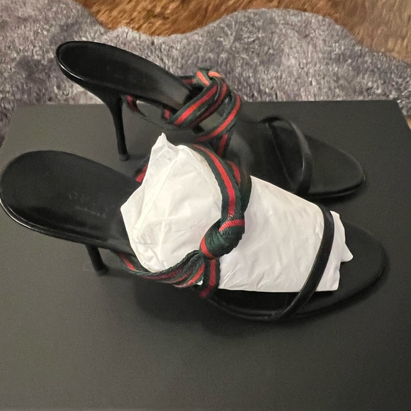Vintage Gucci Cloth Mules/Pump Sandals - Picture 3 of 6